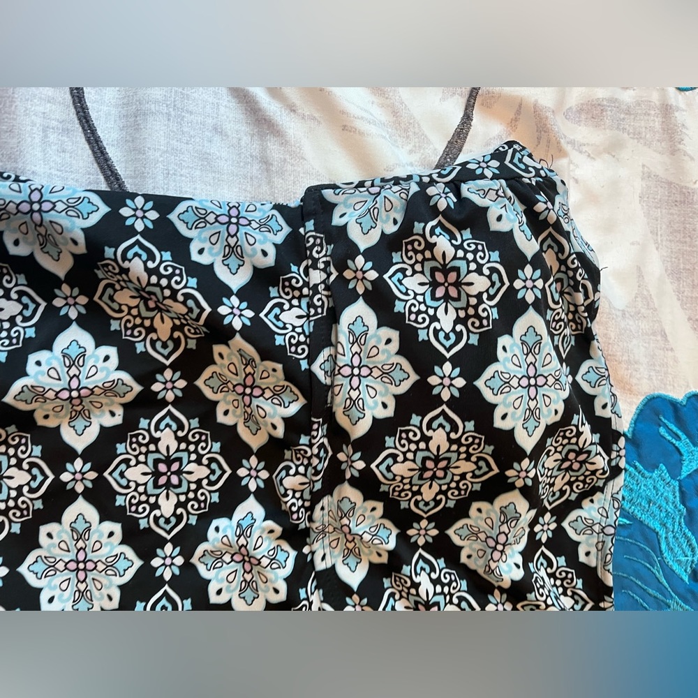 Black And White Patterned Bikini Top - image 2